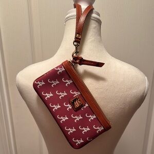 NWOT Dooney & Bourke University Alabama Crimson Tide Red Wristlet Clutch Purse